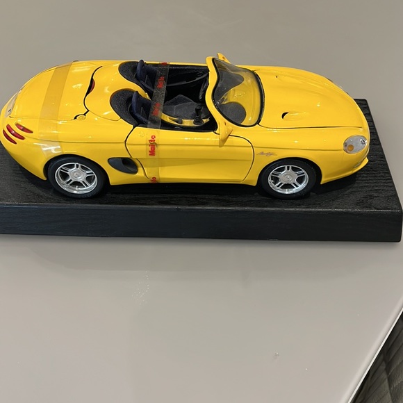 Like new MAISTO Mustang Mach III - Picture 4 of 5